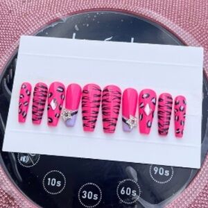 Y2K design XL press on set